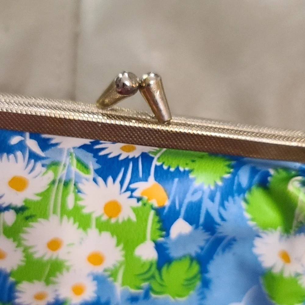 Vintage Womens‎ Purse Clutch Cosmetic Bag Blue/W Daisies Goldtone Kiss Lock EUC